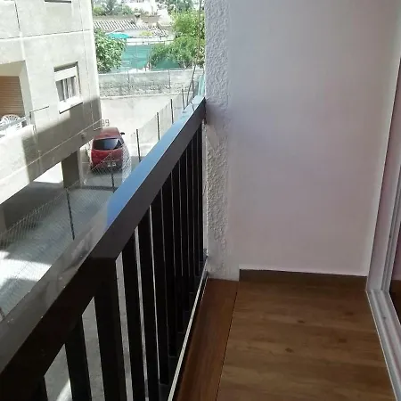 Amazing Center Flat 8 Red Appartamento Larnaca