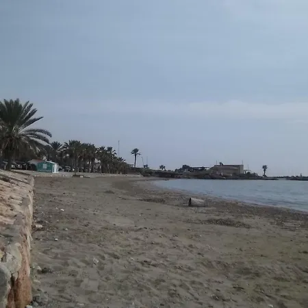 Amazing Center Flat 8 Red Appartamento Larnaca