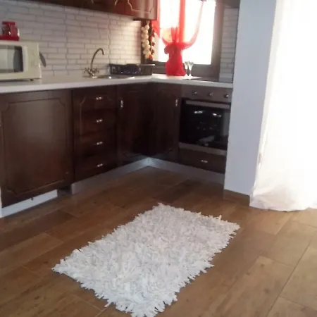 Amazing Center Flat 8 Red Apartment Larnaca